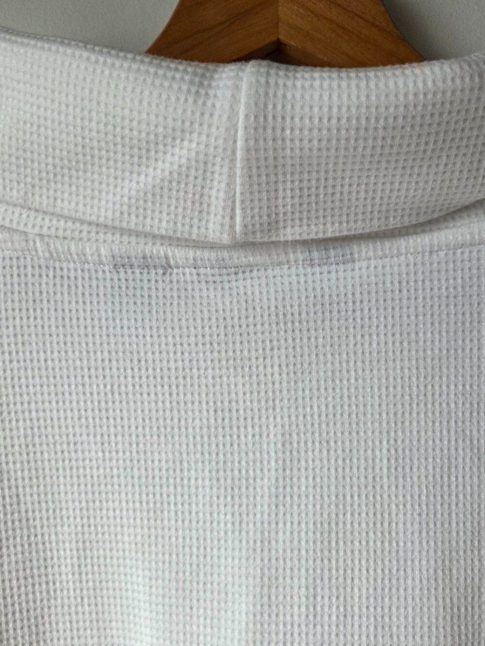 Like New Land's End White Mock Neck Waffle Size Xl Womens — image 5 of 8